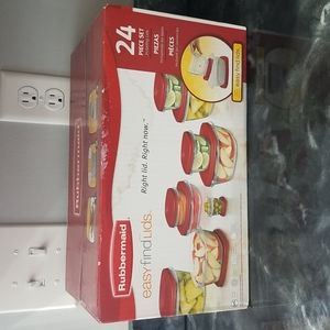 24 piece rubbermaid set *NEW*